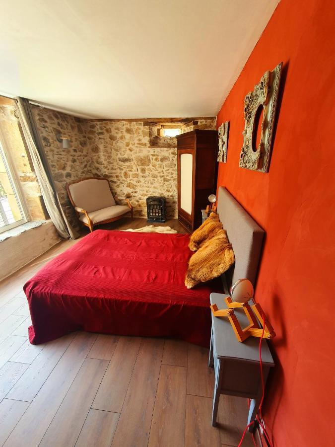 Gite De La Genevriere Saint-Chamant Buitenkant foto
